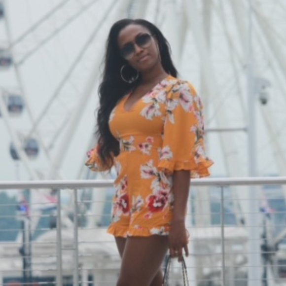 Floral Romper - Picture 4 of 6